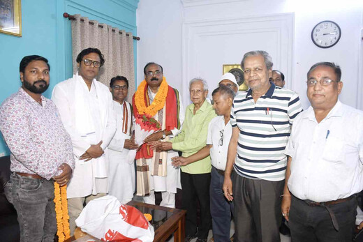 आर्य समाज प्रतिनिधिमंडल ने मुख्य सचेतक से की मुलाकात, वैदिक संस्कृति के प्रचार पर बल
